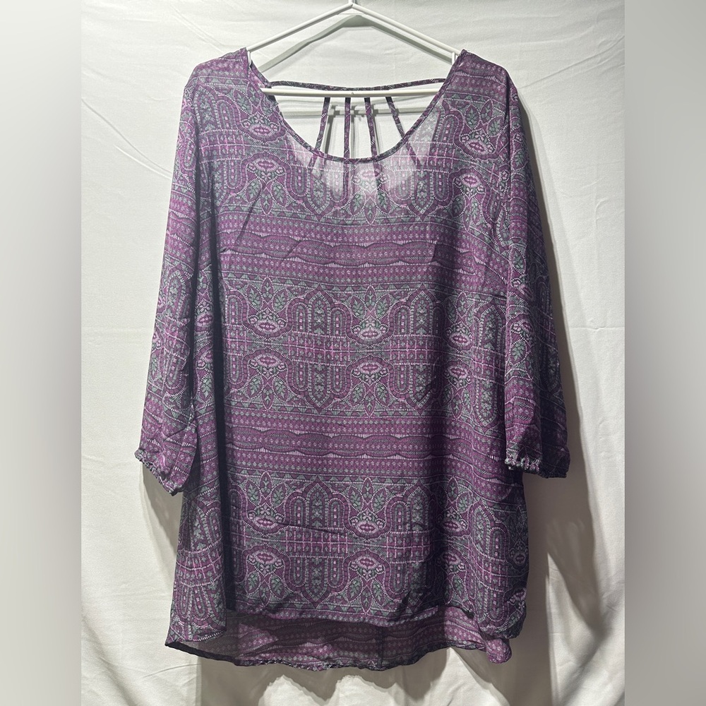Beautiful Patterned Sheer Tunic Top Size 1 Maurice’s